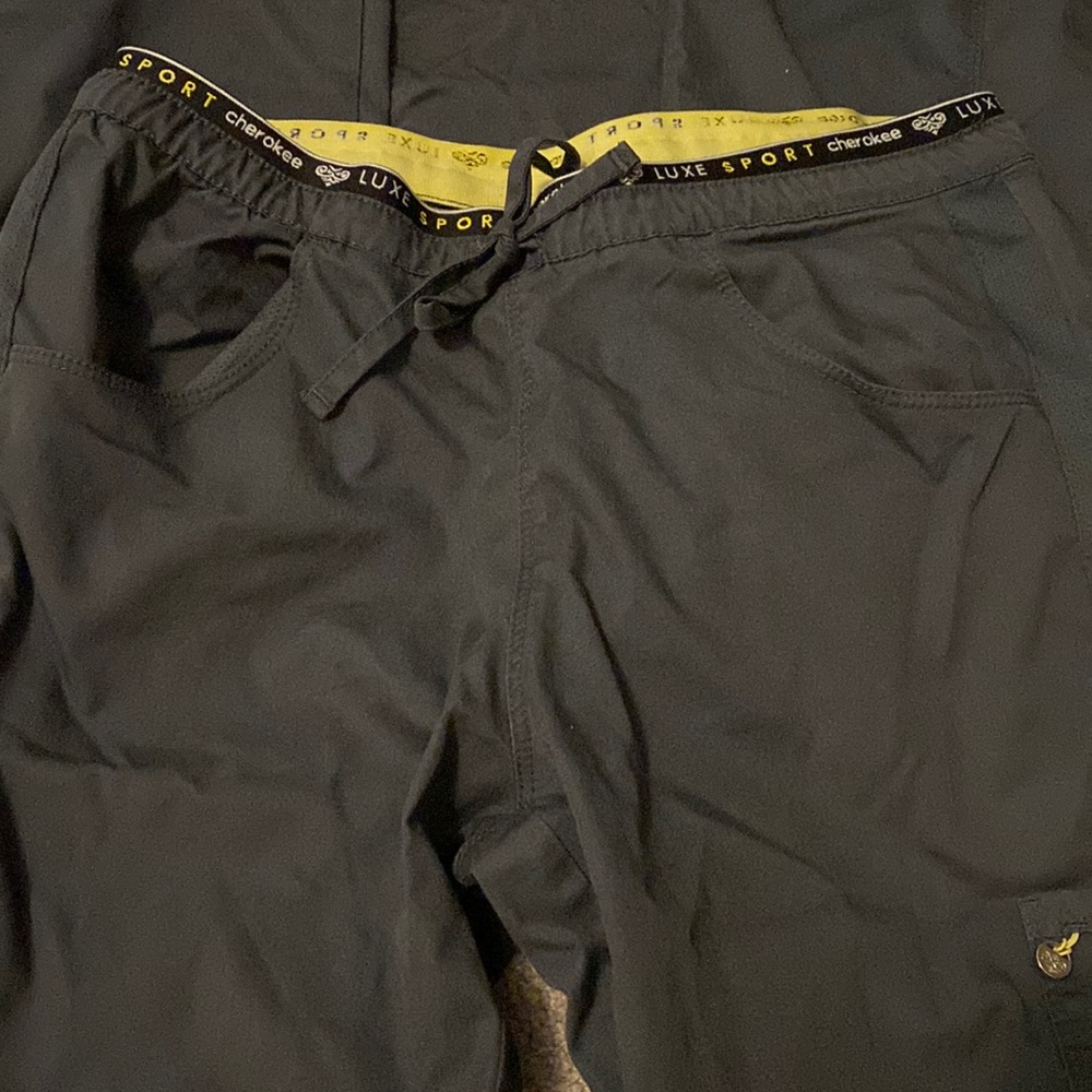 Cherokee luxe sport scrubs